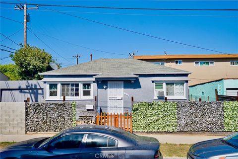 A home in Inglewood