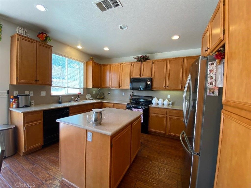 listing image 130727286219786555854