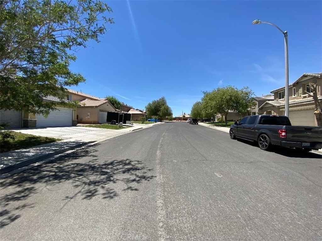 listing image 130726391637163762417