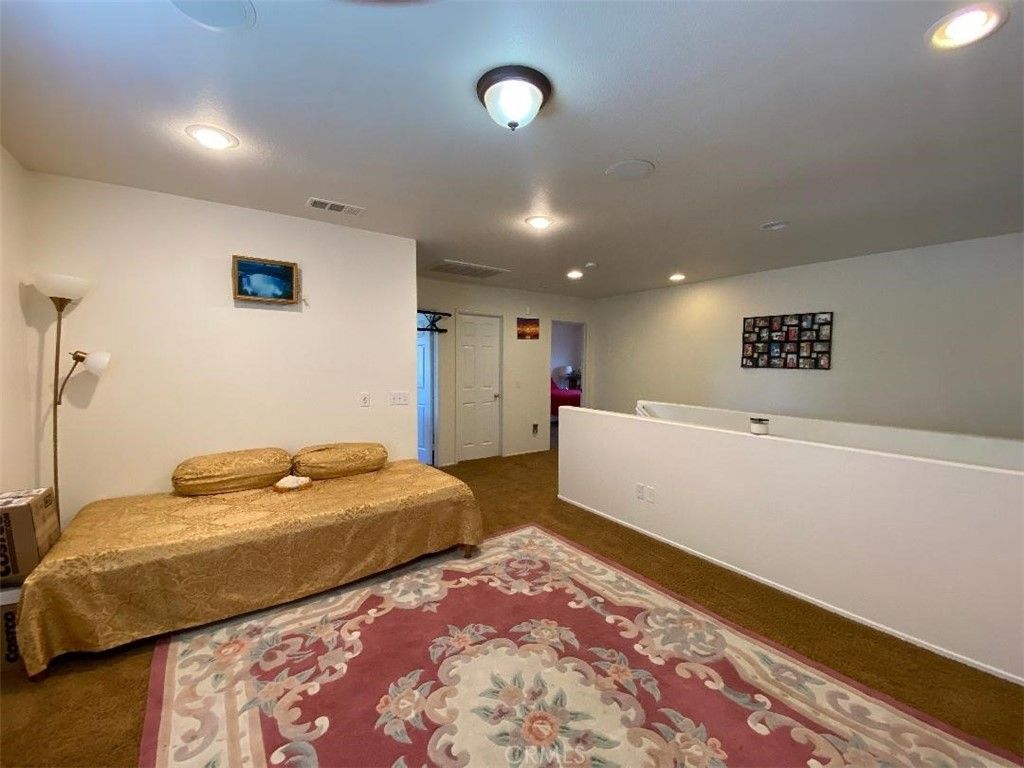 listing image 130720329921696275508