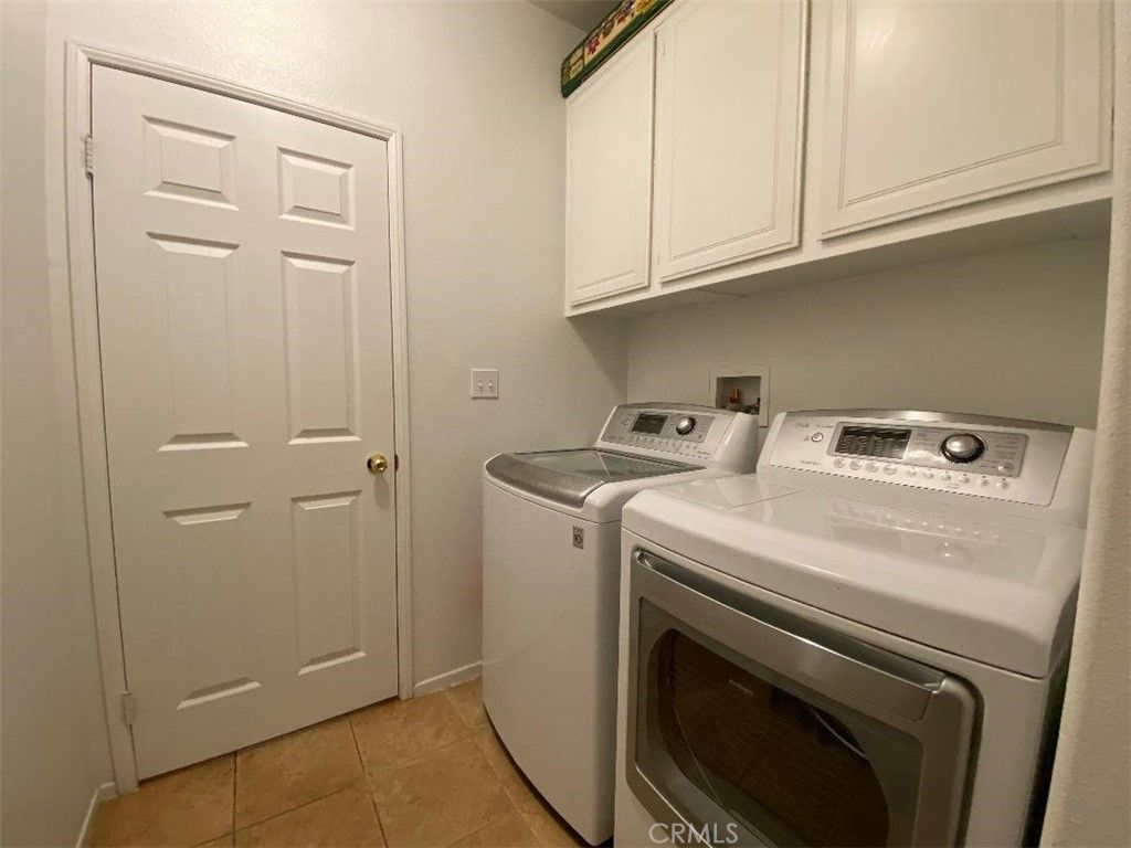 listing image 130727756532615494552