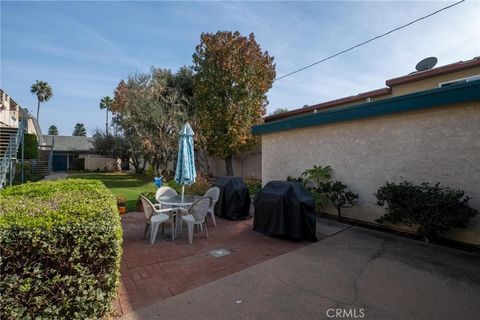 A home in Lomita