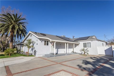 A home in Mission Hills (San Fernando)