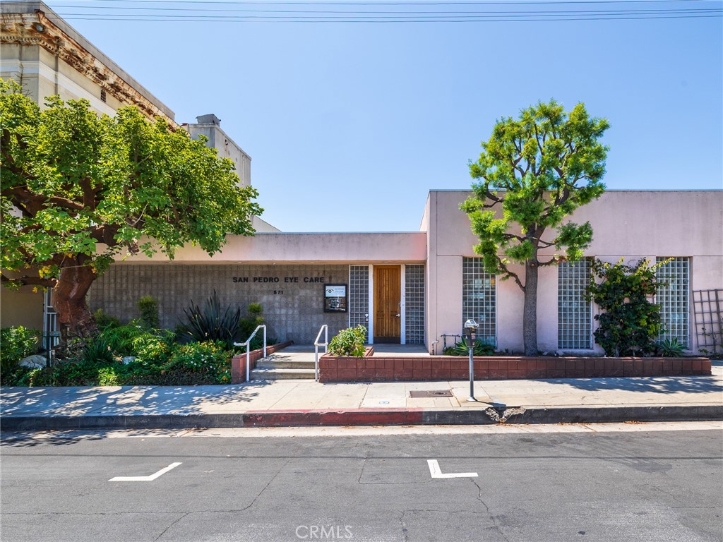 577 W 7th Street