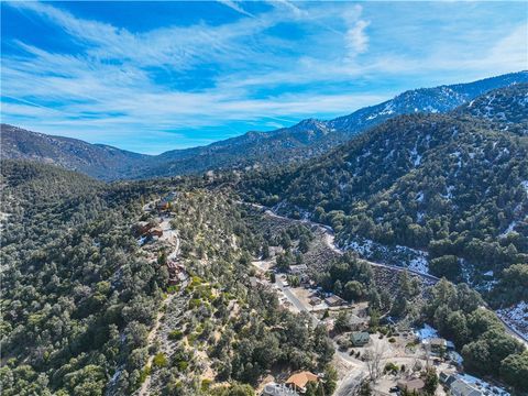 A home in Pine Mountain Club