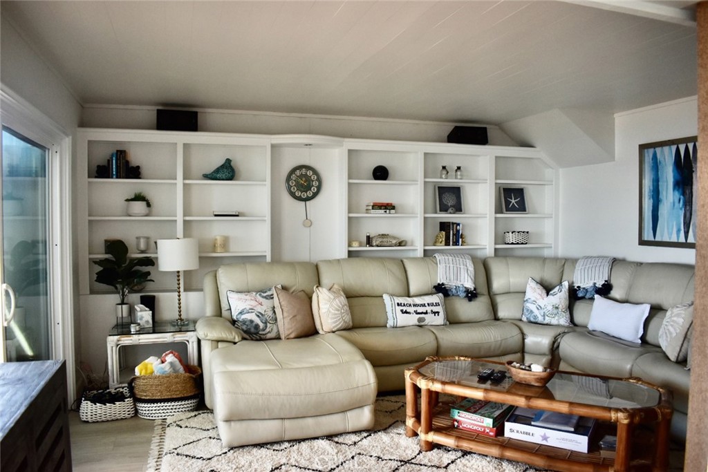 Beach Road Custom (BR) - Residential Lease