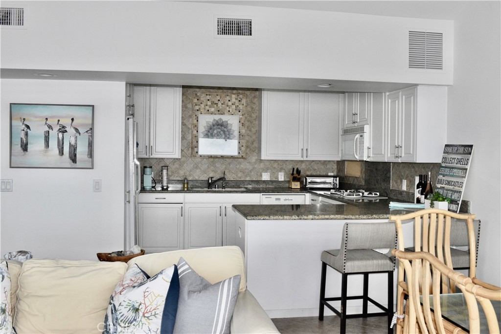 Beach Road Custom (BR) - Residential Lease