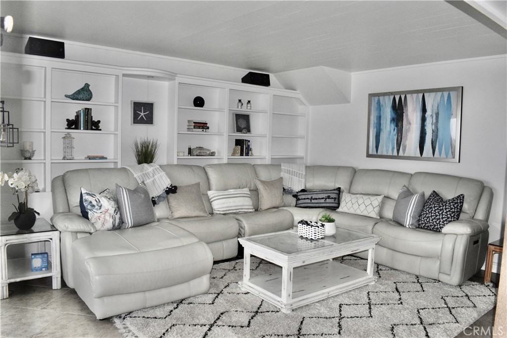 Beach Road Custom (BR) - Residential Lease