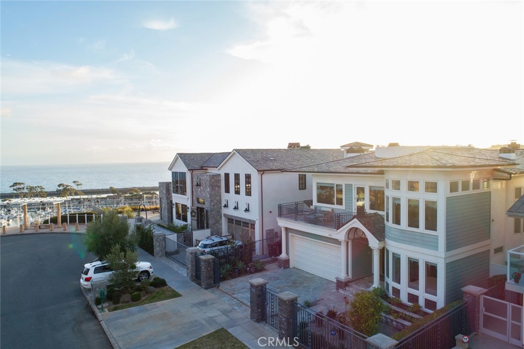 34331 Amber Lantern Street