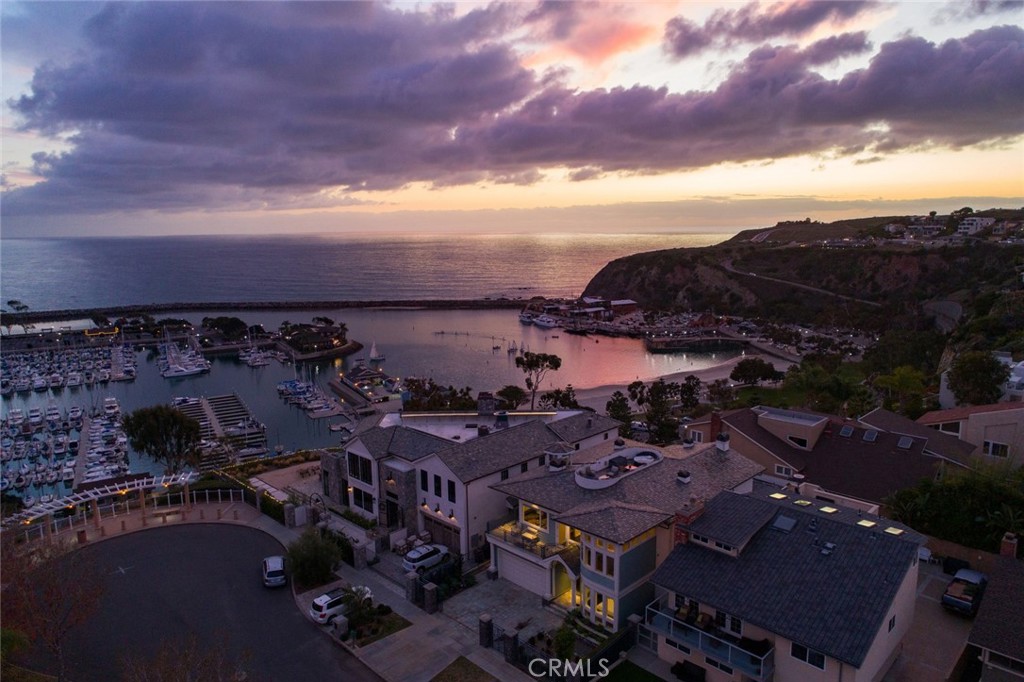 34331 Amber Lantern Street