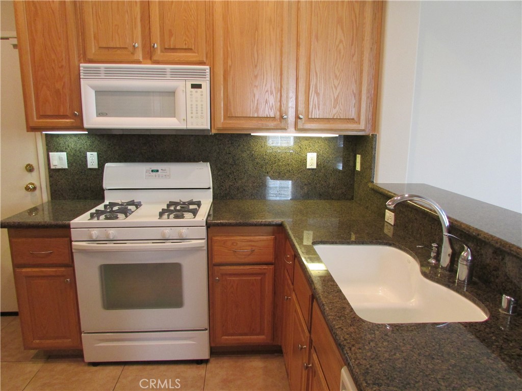 Photo 6 of 21 of 7465 Clay Avenue condo