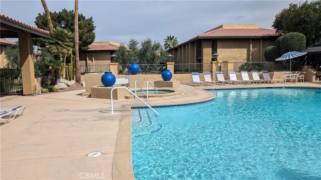 Cathedral Springs (33534) - Residential