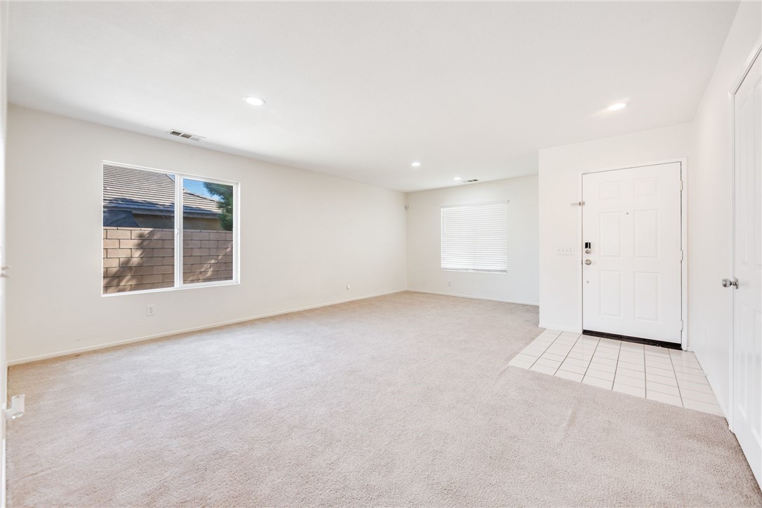 Photo 5 of 28 of 38133 Cima Mesa Drive house