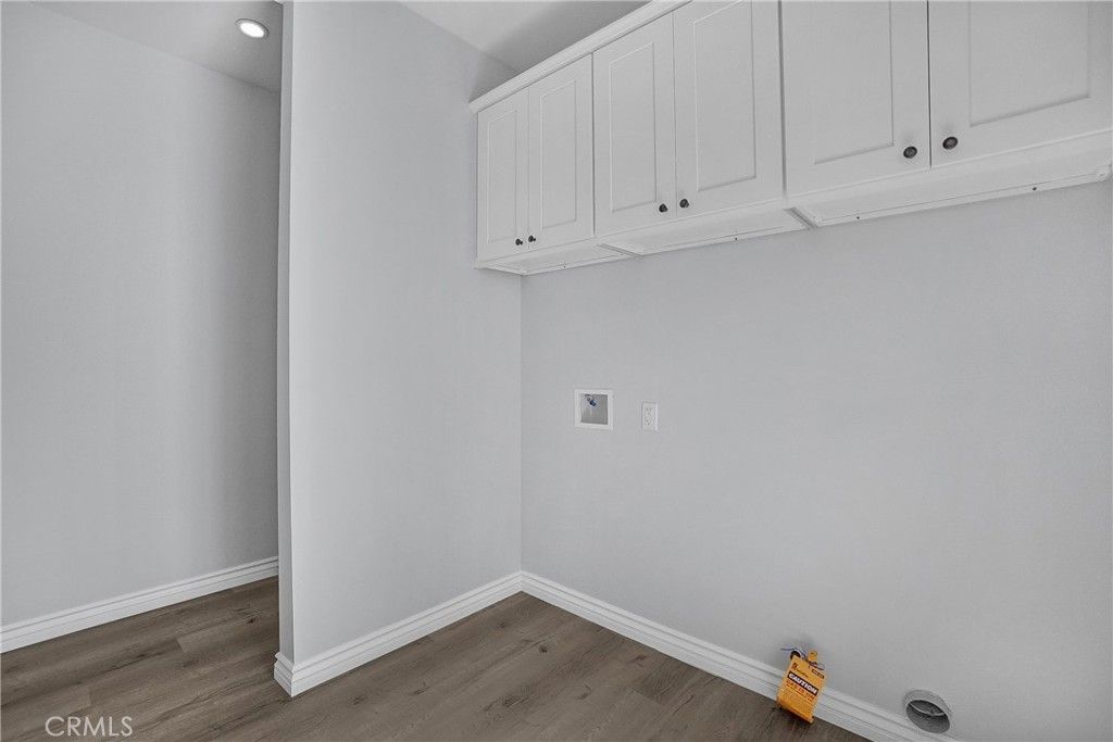listing image 130724221971401673145