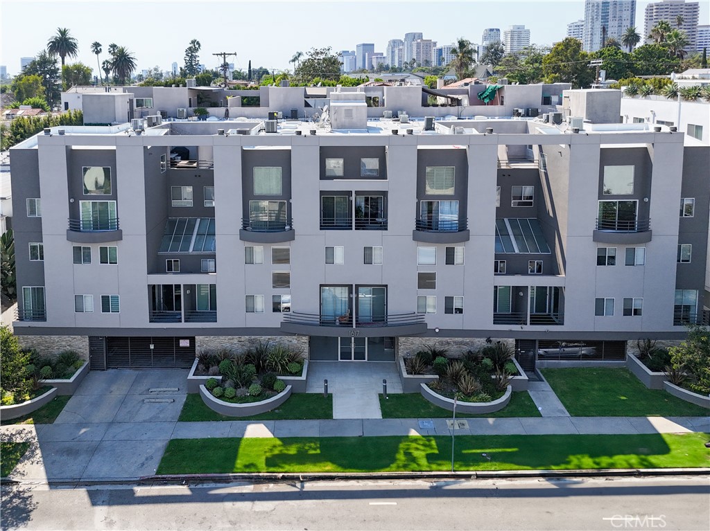 View Los Angeles, CA 90024 condo