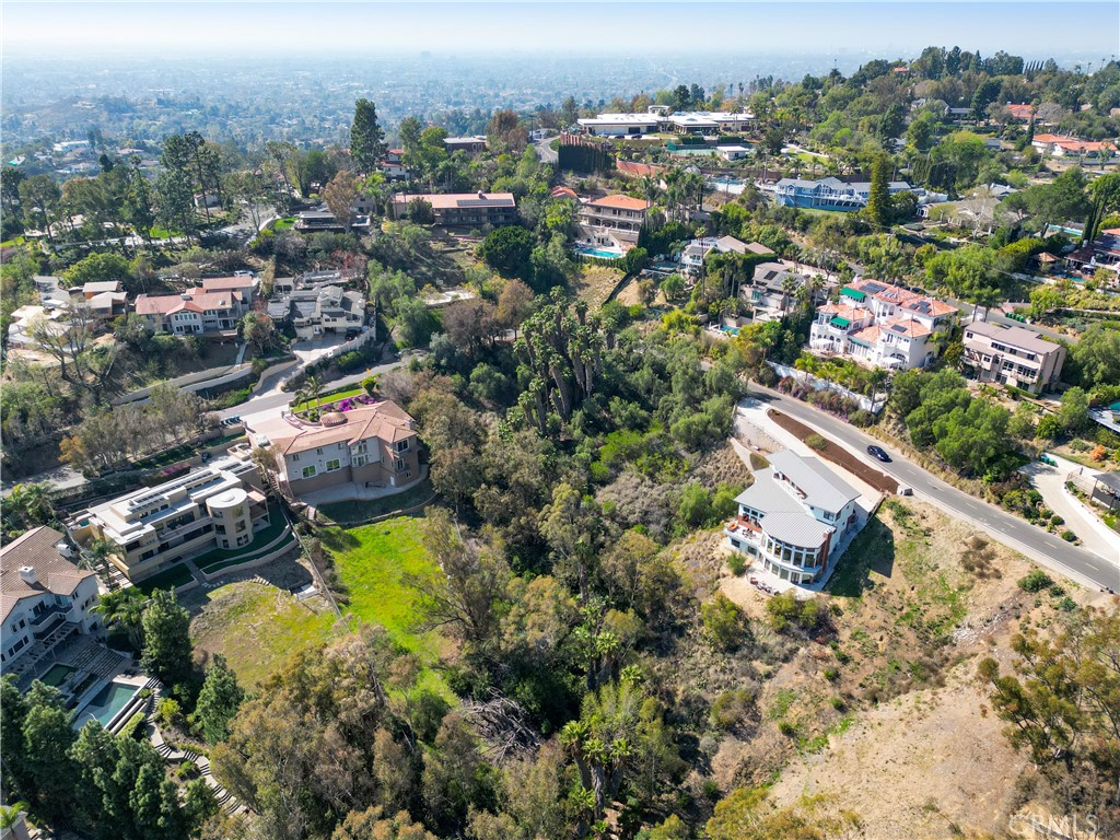 2185 Lemon Heights Drive