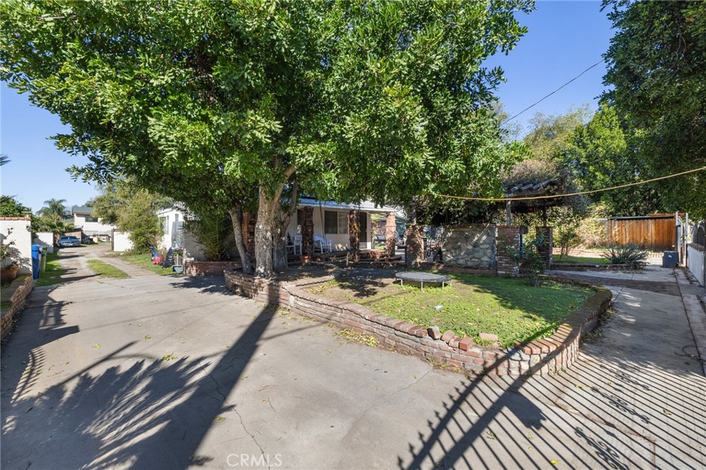 9237 Cedros Avenue