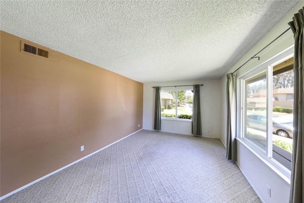 listing image 130729202950868074354
