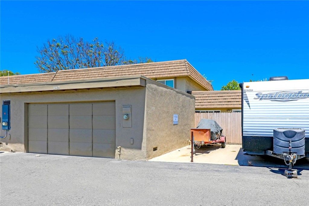 listing image 130724679823758104425