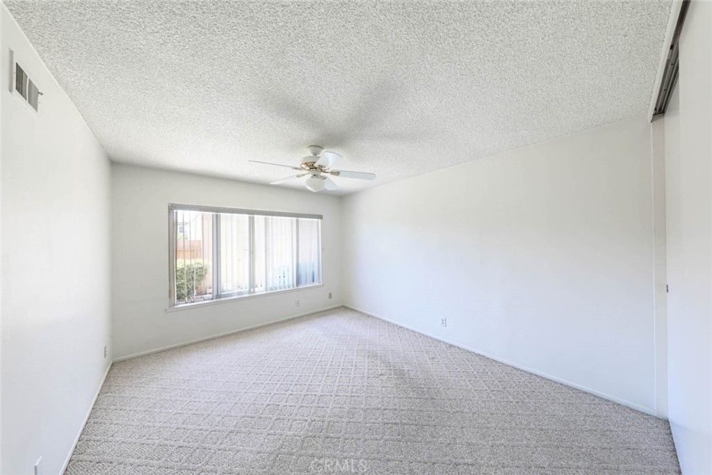 listing image 130723053713282394087