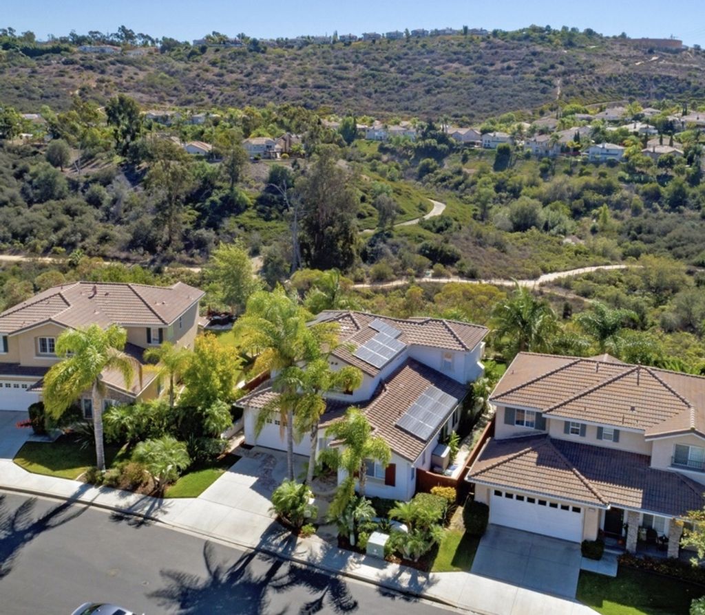 listing image 130723276368502641218