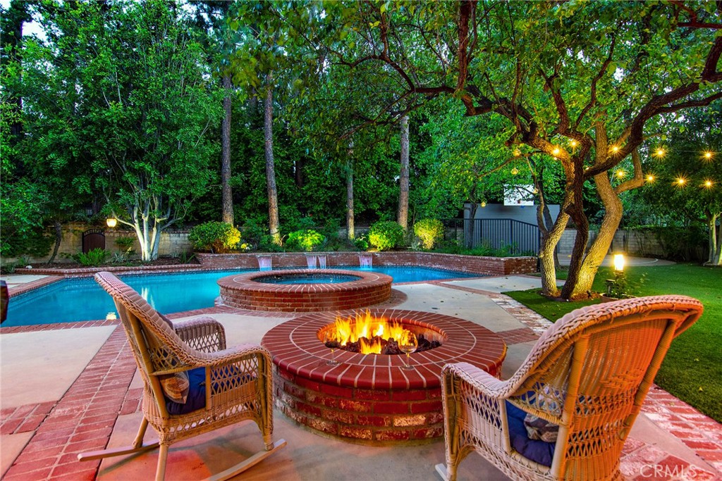 ,Agoura (850) - Residential