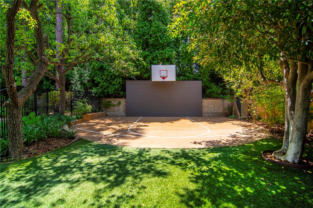 ,Agoura (850) - Residential