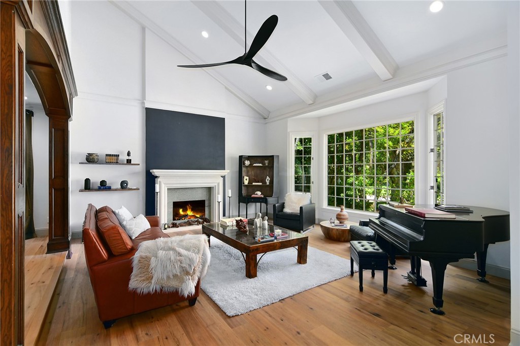 ,Agoura (850) - Residential