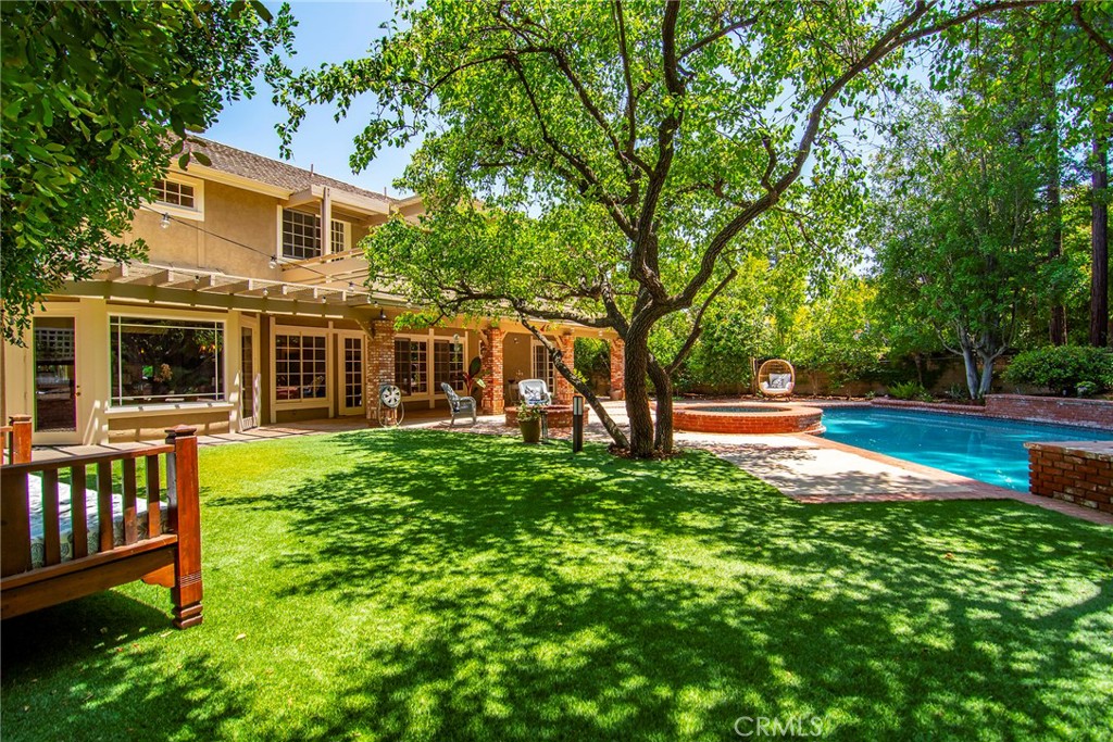 ,Agoura (850) - Residential