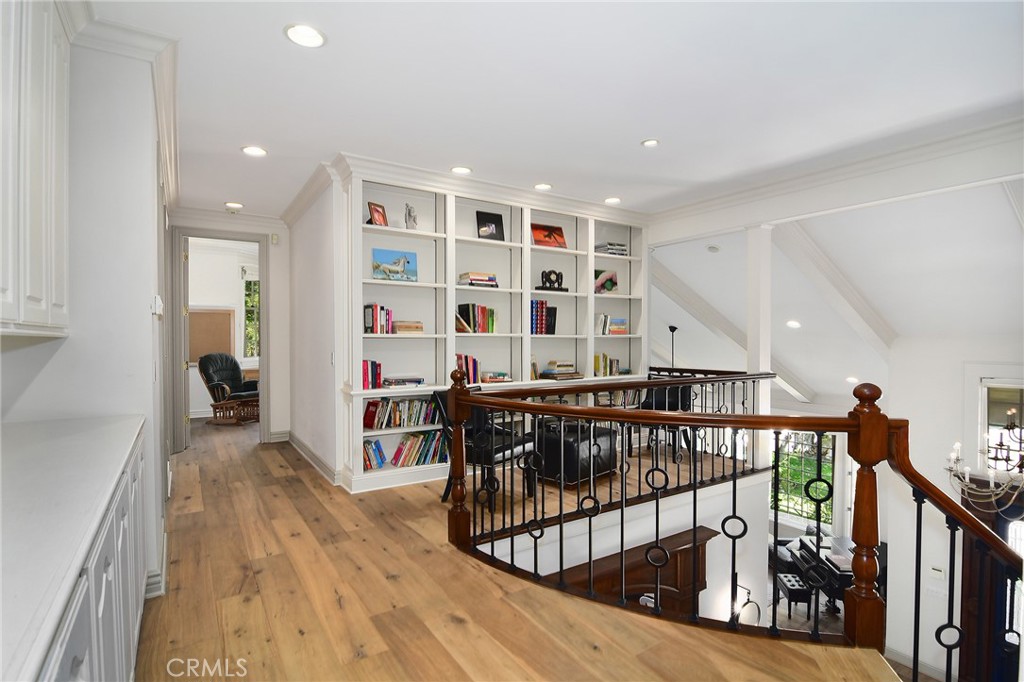 ,Agoura (850) - Residential