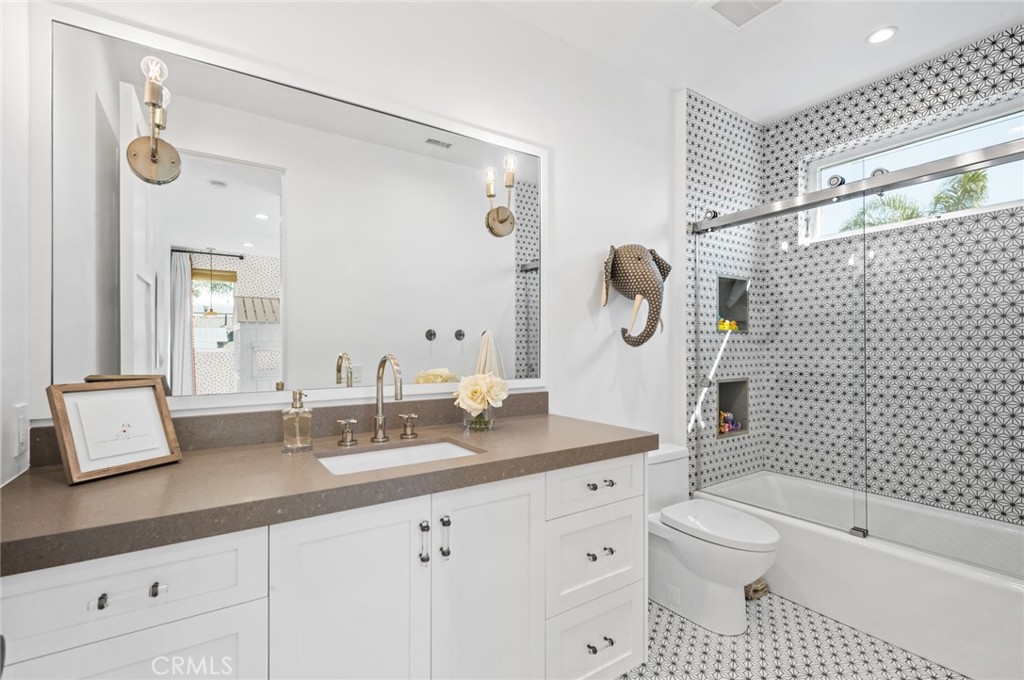 Newport Heights (NEWH) - Residential