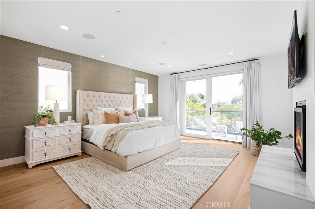 Newport Heights (NEWH) - Residential