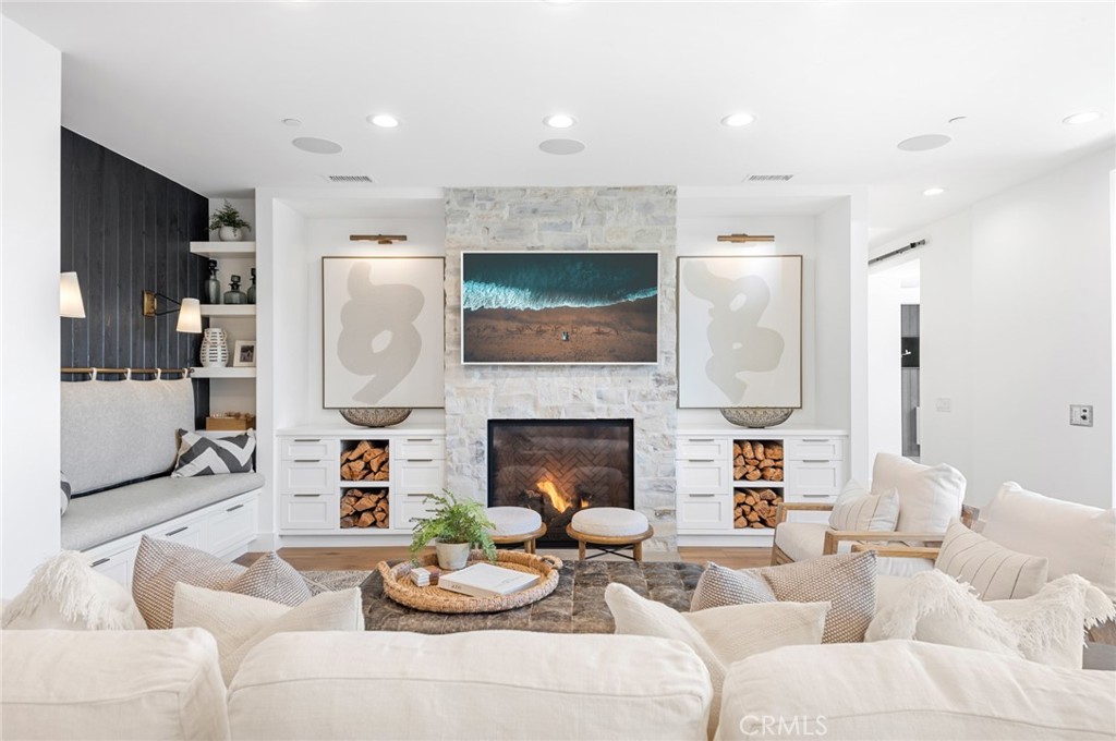 Newport Heights (NEWH) - Residential