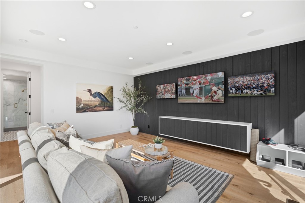 Newport Heights (NEWH) - Residential