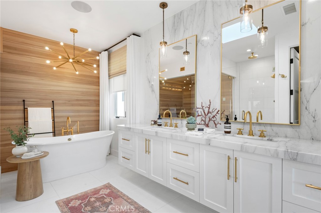 Newport Heights (NEWH) - Residential