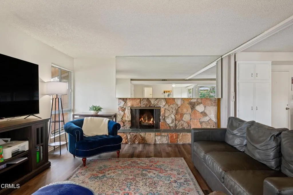 Oxnard, California 93030, United States, 3 Bedrooms Bedrooms, ,3 BathroomsBathrooms,Residential,Contingent,90972