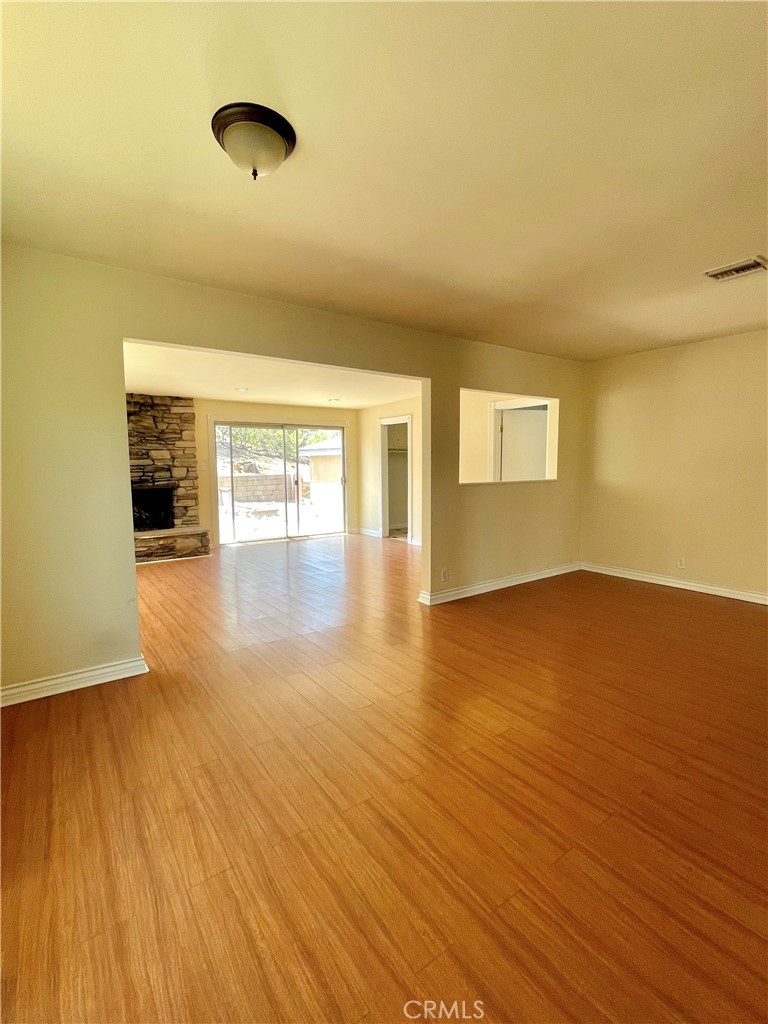 Photo 6 of 10 of 10347 Newhome Avenue house