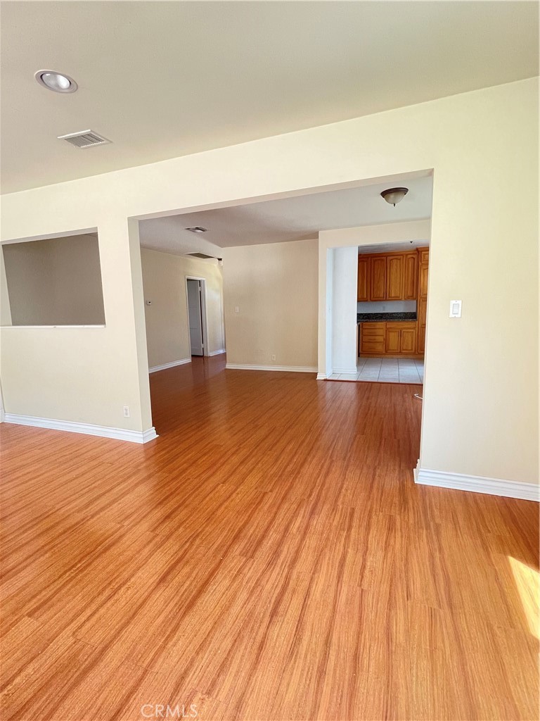 Photo 5 of 10 of 10347 Newhome Avenue house