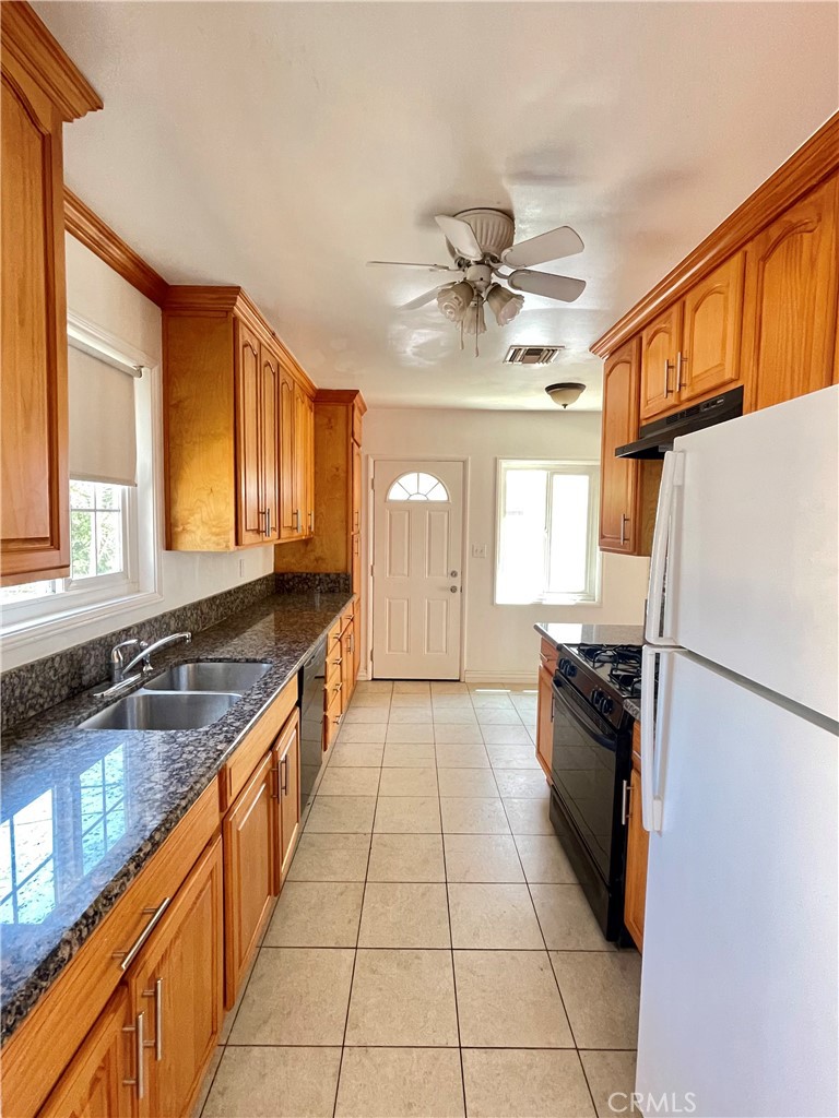 Photo 2 of 10 of 10347 Newhome Avenue house