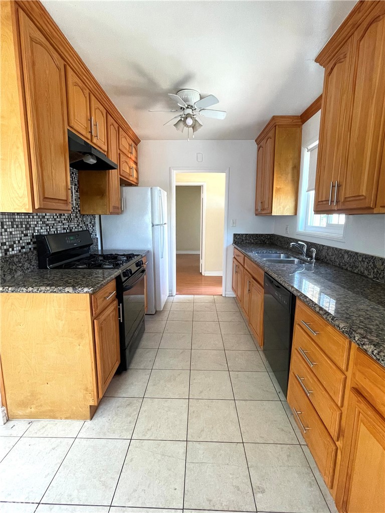 Photo 3 of 10 of 10347 Newhome Avenue house