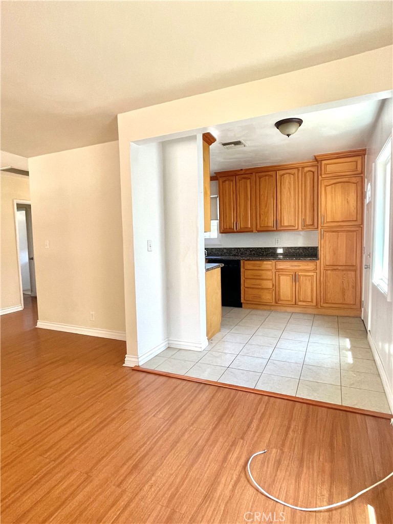 Photo 4 of 10 of 10347 Newhome Avenue house