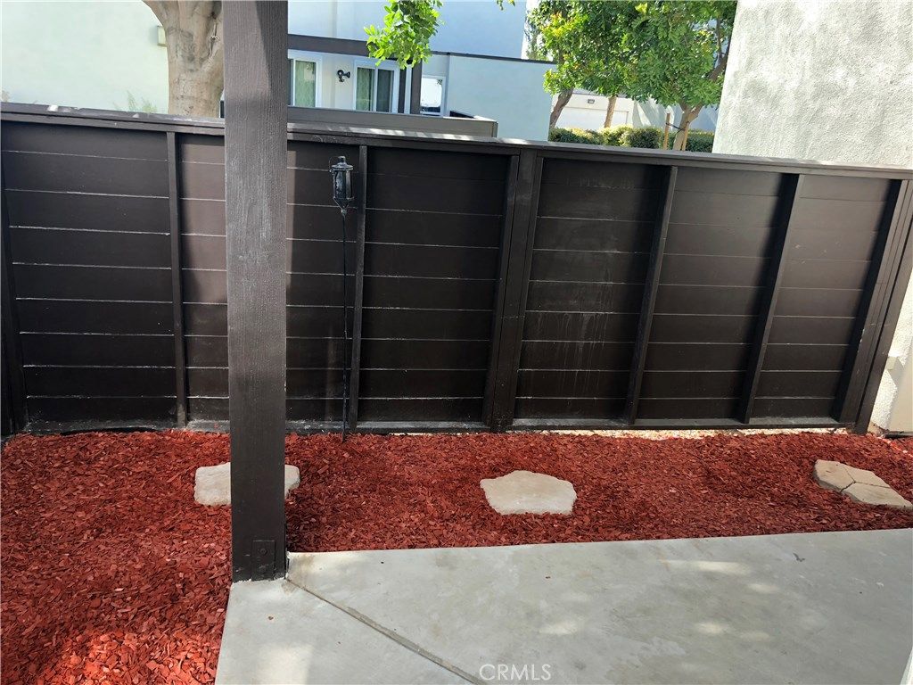 listing image 130724754869589776024