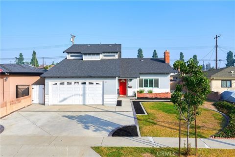 A home in La Mirada