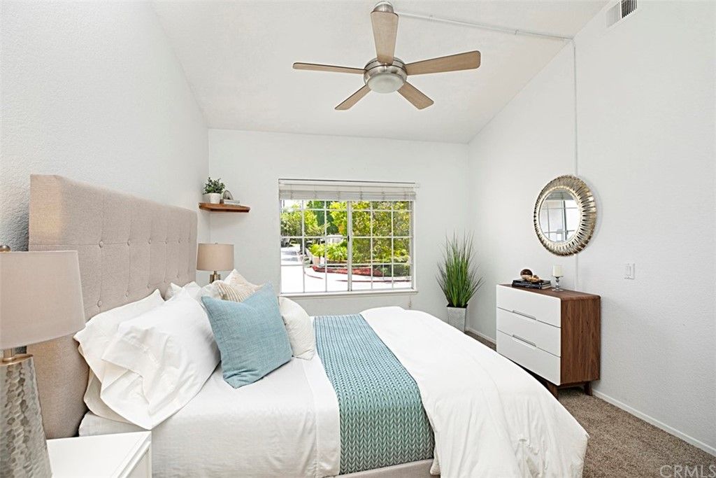 listing image 130721521916833159111