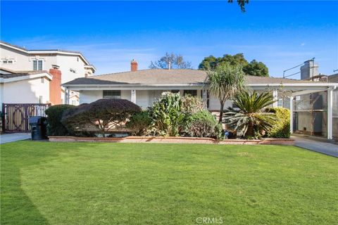 A home in Inglewood