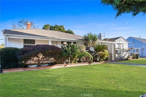 A home in Inglewood