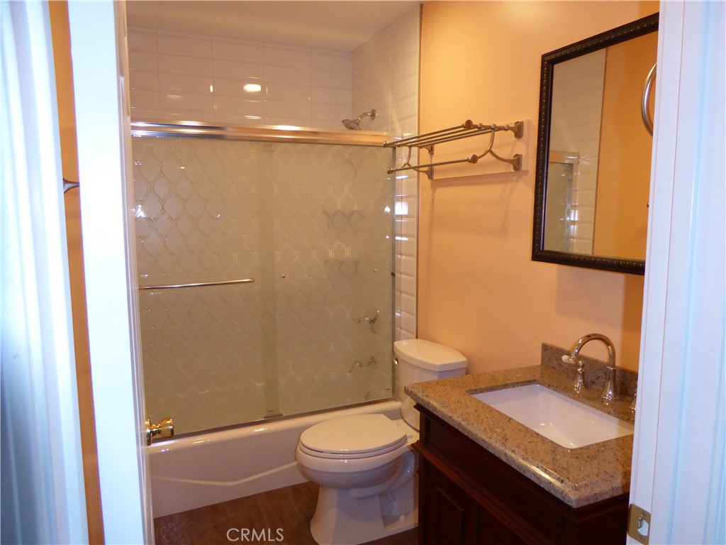 5533 E Daggett