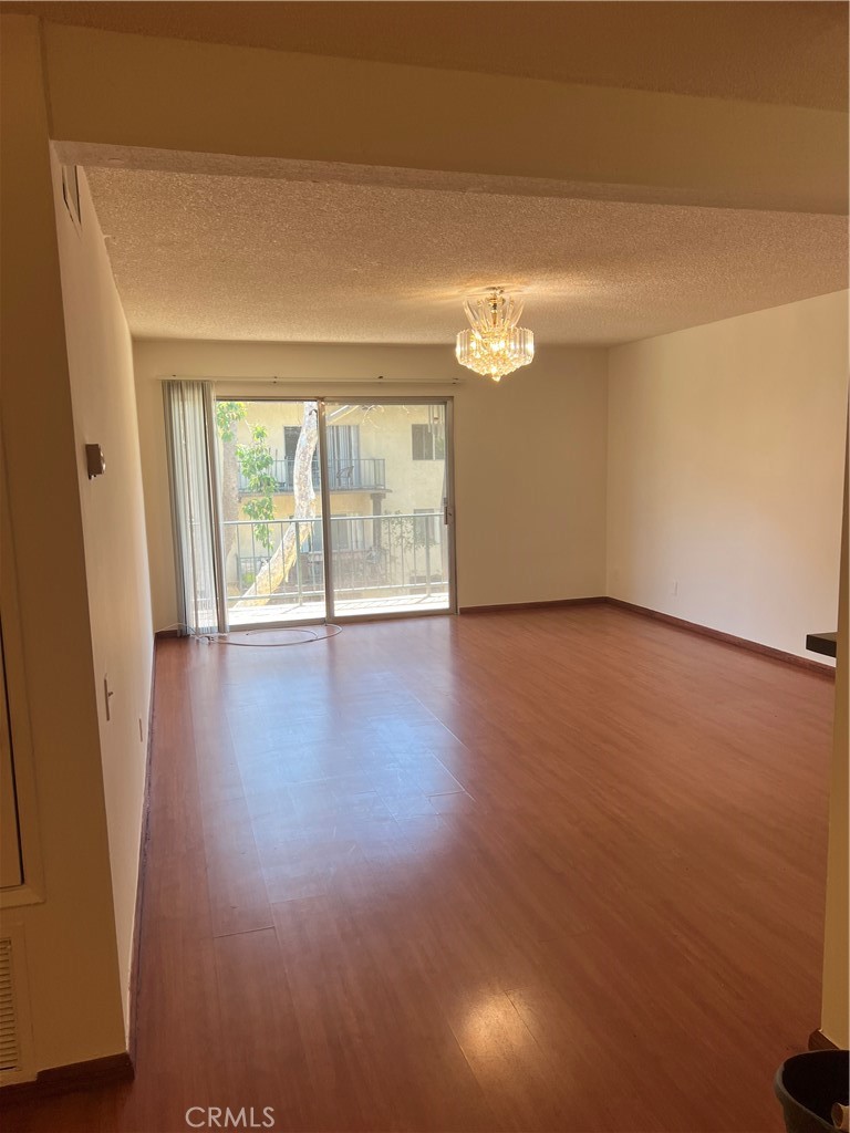 LOCATION . LOCATION . LOCATION .This beautiful Condominium located in the heart of great city of Encino. Walking Distance to Ventura Blvd, Trader joe's Encino commons , Restaurants , Shops and Business and Lake Balboa. Close to the Freeway 101 and 405. Great schools and Hospitals. FEATURES: Pool, spa, tennis courts , gym, sauna, recreational room, game room and etc. great, great location.