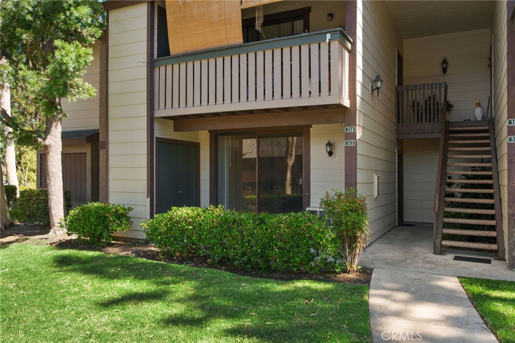 View Lake Forest, CA 92630 condo