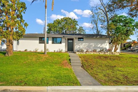 A home in La Mirada